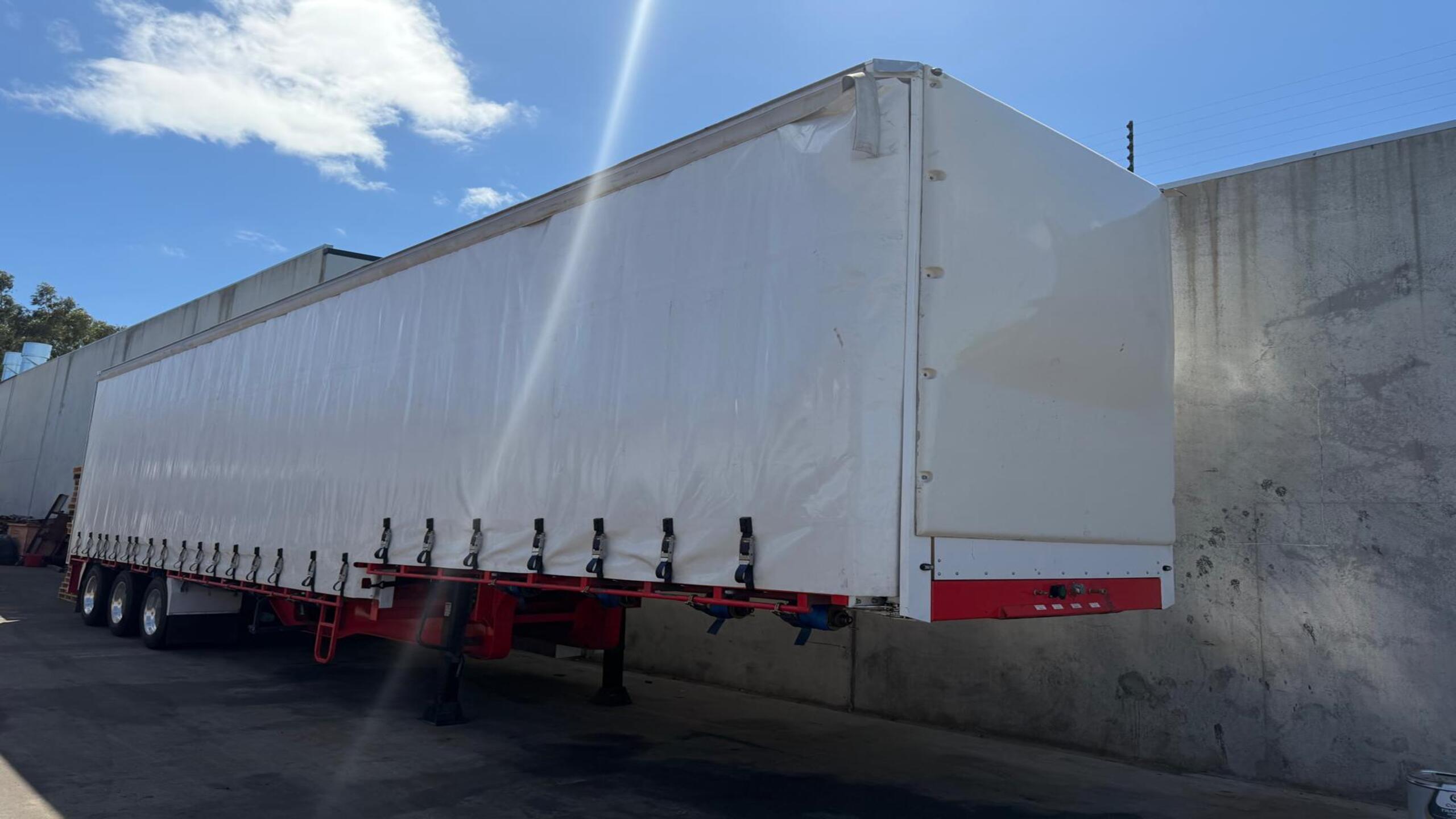 CurtainSider